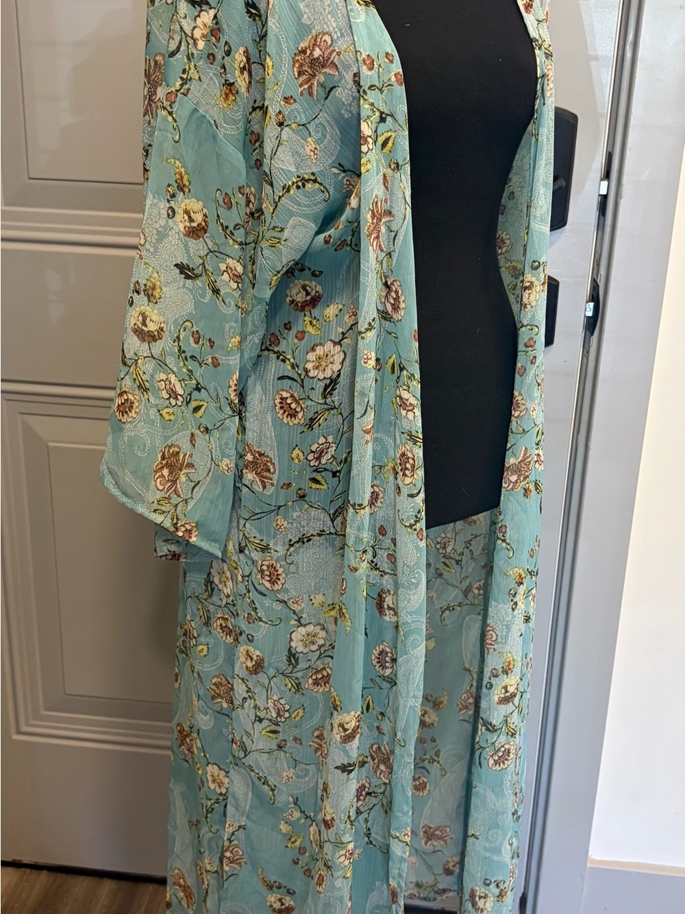 New York & Company Aqua Floral Sheer Kimono Wrap